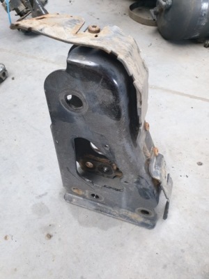 Actros mp4 arocs основание кронштейн кронштейн подвеска опрокидывания кабины фото №1