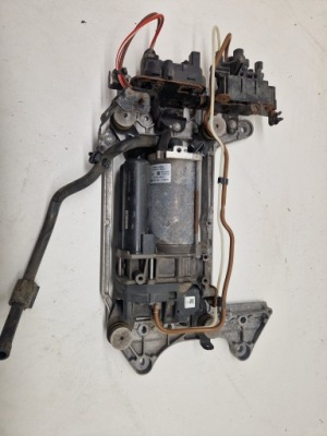 Porsche panamera 971 компрессор подвеска насос 971616006d фото №1