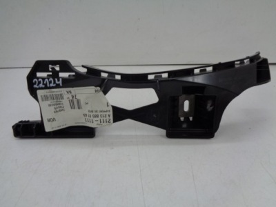 Mercedes e-klasa w213 напрямна бампер правий задня фото №1