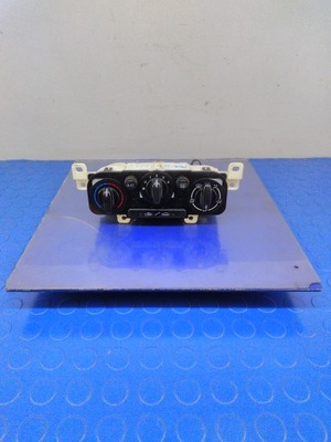 Mazda 323f bj панель обдув кондиціонера 7bn3wc фото №1