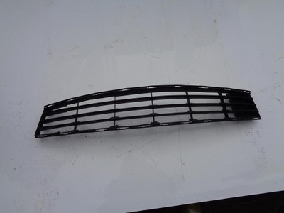 Решётка бампера перед средняя renault clio iii 3 фото №1