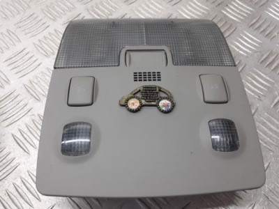 Освещение кабины перед audi a3 8l 1.6 8l0947111d фото №1