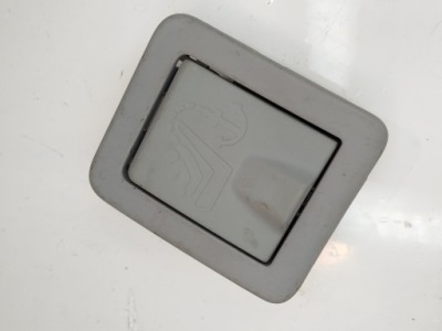 Заглушка isofix audi a8 d4 фото №1