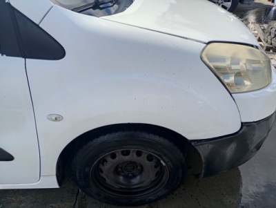 Peugeot partner iii крыло перед передний правый ewpa фото №1