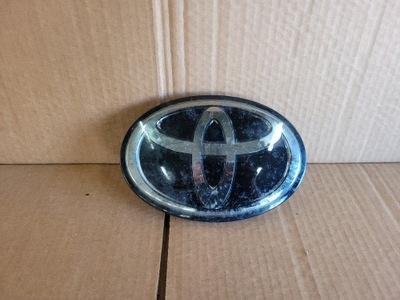 Toyota hilux viii land cruiser tacoma емблема logo значок решітка перед фото №1