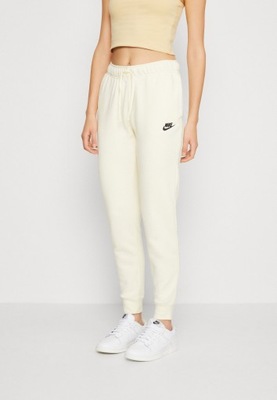 Spodnie dresowe Standard Fit Nike S