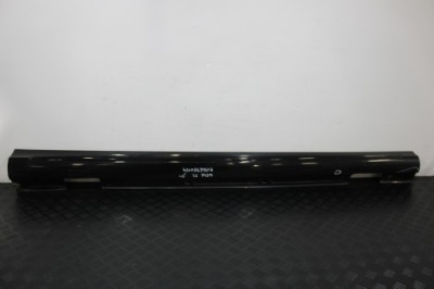 Накладка поріг поріг правий a1766980154 mercedes b-klasa w246 lift фото №1