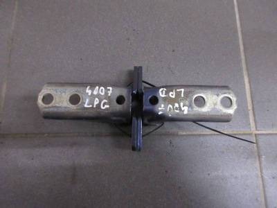 Петля дверь левый перед peugeot 4007 t65 фото №1