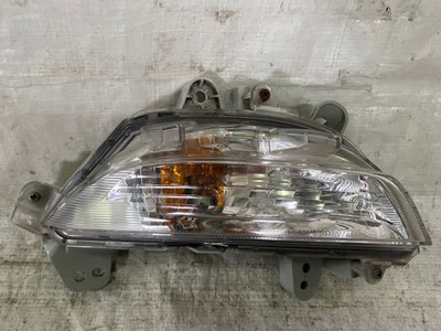 Поворотник правый mazda 3 bm фото №1