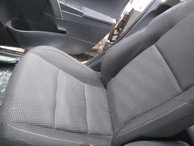 Сидіння пасажира правий перед auris ii 14r фото №1