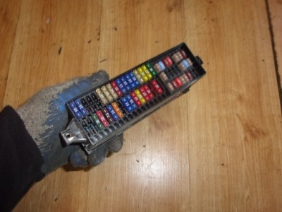 Skoda fabia ii коробка запобіжників 1.2 tsi фото №1