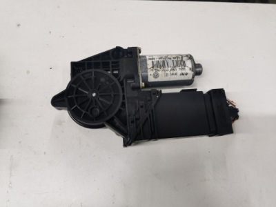 Passat b5 моторчик стекло перед правый 3b4837752ms фото №1