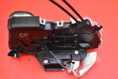 Замок двері правий перед передній eu toyota bz4x 22- фото №1