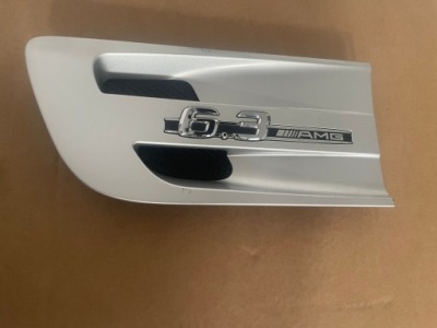 Mercedes sl r230 6.3 amg рестайлинг  левая решётка крыла заглушка a2308800385 фото №1