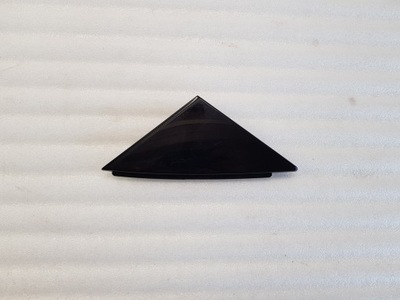 Volvo xc40 17- заглушка треугольник дверь левых перед фото №1