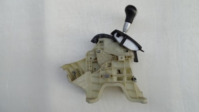 Kia venga домкрат ручка перемикання передач автоматична коробка передач 10- фото №1