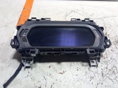 Audi a3 8y приборы счетчик виртуальный 8y0920704c фото №1