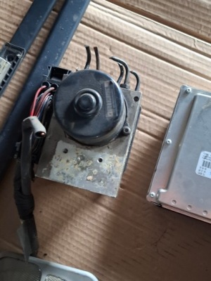 Насос abs mercedes w203 kombi запчасти фото №1