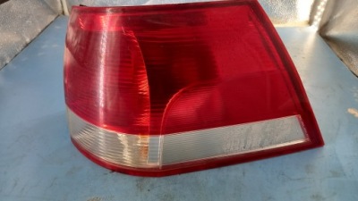 Лампа права задня opel vectra c 05r kombi фото №1