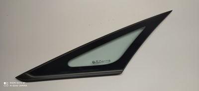 Kia carens iv стекло кузовная левая перед хром фото №1