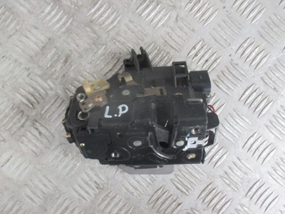 zamek lewy przód audi a4 b6 00-04 4b1837015g