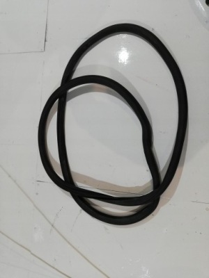 Прокладка двері задня skoda superb ii 3t5867367 фото №1