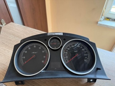 Лічильник прилади opel astra h 13142786tb фото №1