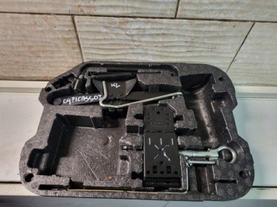 Домкрат ключ вушко буксирувальний citroen c4 picasso i 9681017280 фото №1