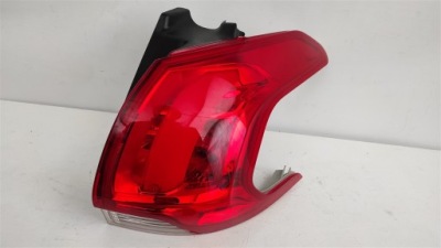 Лампа правая задняя peugeot 2008 2013-2016 9678074380 фото №1
