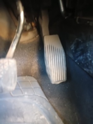 Педаль газу opel astra g kombi фото №1