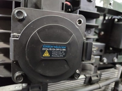 Dacia spring разъём зарядки блокировка защёлка заглушки фото №1