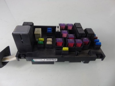 Subaru tribeca коробка запобіжників 82231xa00b фото №1