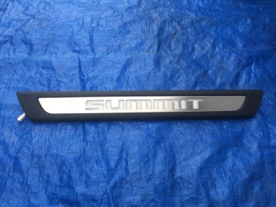 Jeep grand cherokee wk2 14 молдинг na поріг підсвічена summit права фото №1