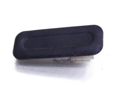 Peugeot 3008 i микровыключатель крышки задняя фото №1