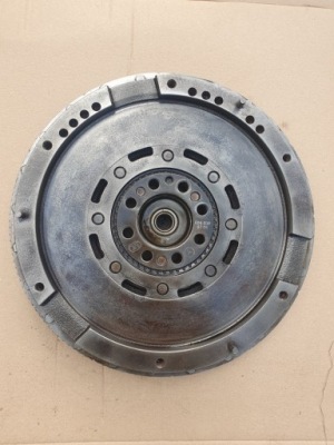 Колесо маховик mercedes 6060300705 фото №1