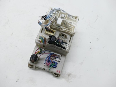 Toyota rav4 ii d4d коробка запобіжників модуль фото №1