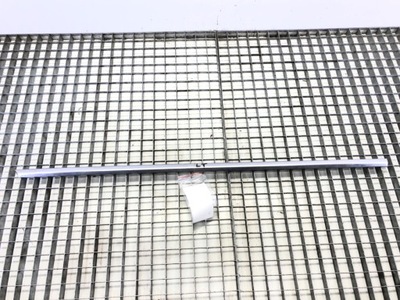 Молдинг уплотнитель задняя левая хром mercedes c219 cls 04-11 фото №1