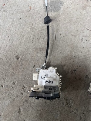 Audi a4 b8 замок двері лівий задня фото №1