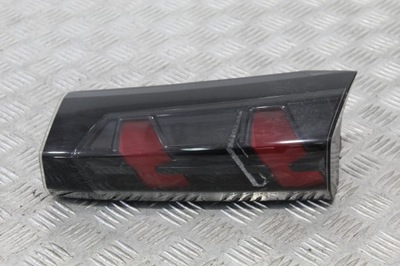 Лампа правый задняя крышки peugeot 2008 ii 9825957180 фото №1