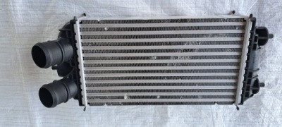 Peugeot 208 2 радіатор інтеркулер 9824742280 фото №1
