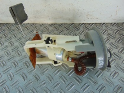 Bmw seria 3 1,9b 118km помпа пального --- фото №1