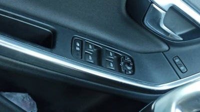 Volvo v60 10- панель перемикач вікон фото №1