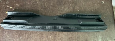 Захист поперечина багажника задня peugeot 2008 ii фото №1