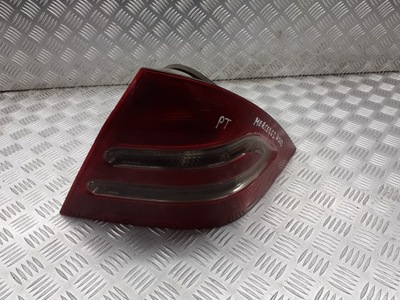 Лампа правая задняя mercedes w203 sedan фото №1
