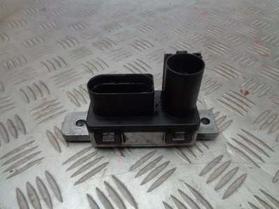 Реле свеча накаливания volvo s60 v40 2.0d d4 фото №1