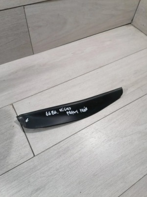 Hilux молдинг накладка-спойлер правый перед 76851-yp030 фото №1