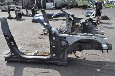 Maserati levante s q4 четверть лонжерон правая перед + порог блок двигателя фото №1