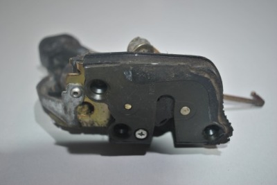 Замок дверь левый задняя suzuki grand vitara 4pin фото №1