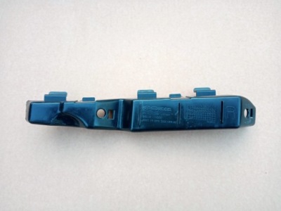 Kia ceed рестайлинг  правая  кронштейн  бампера перед 2009-12r фото №1