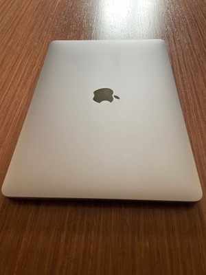 MacBook Pro 13.3 MYD82ZE/A 13,3 " 8 GB /256GB